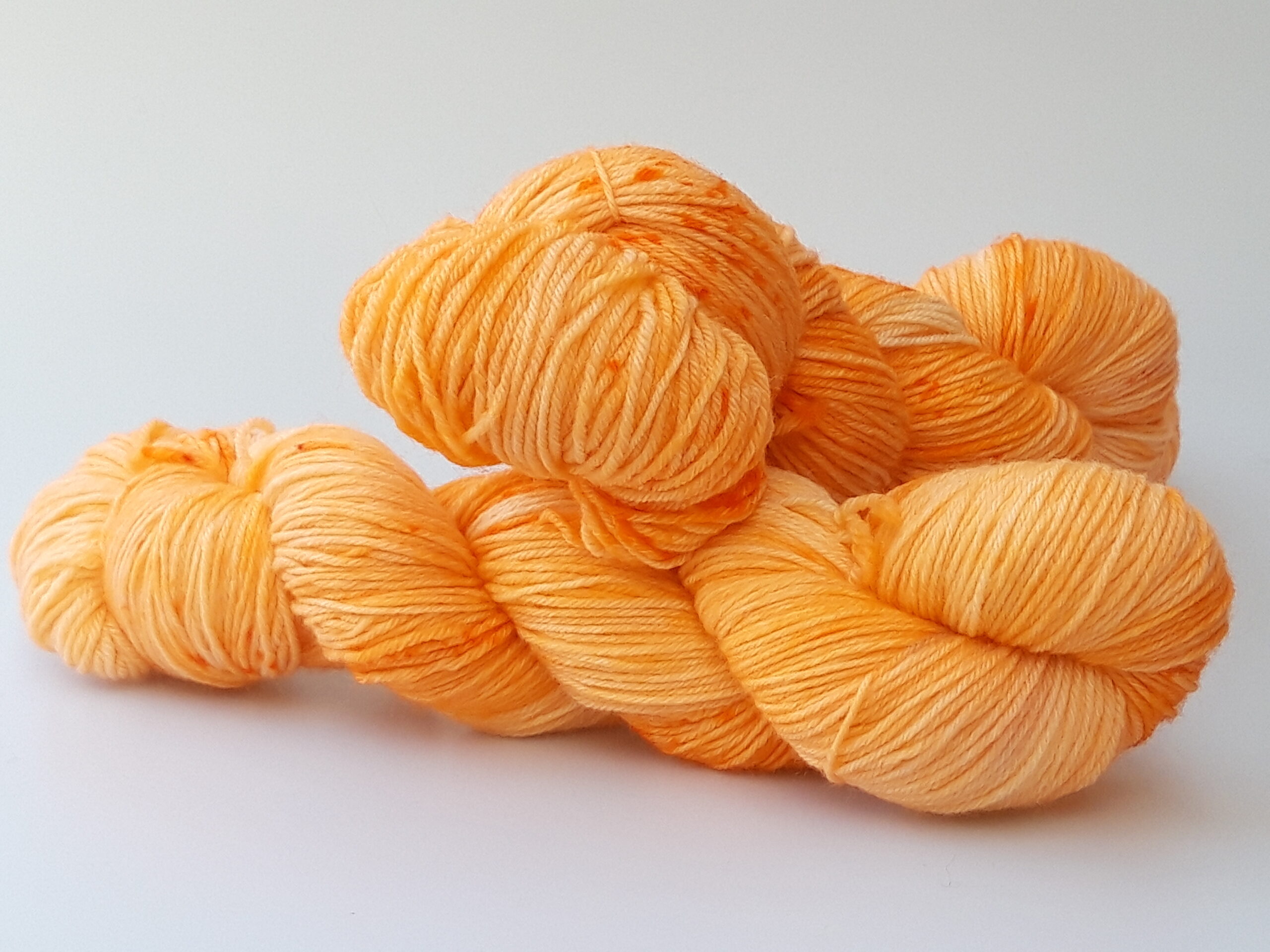 HighTwist-Wolle in Apricot - Emilies Handgewerkeltes